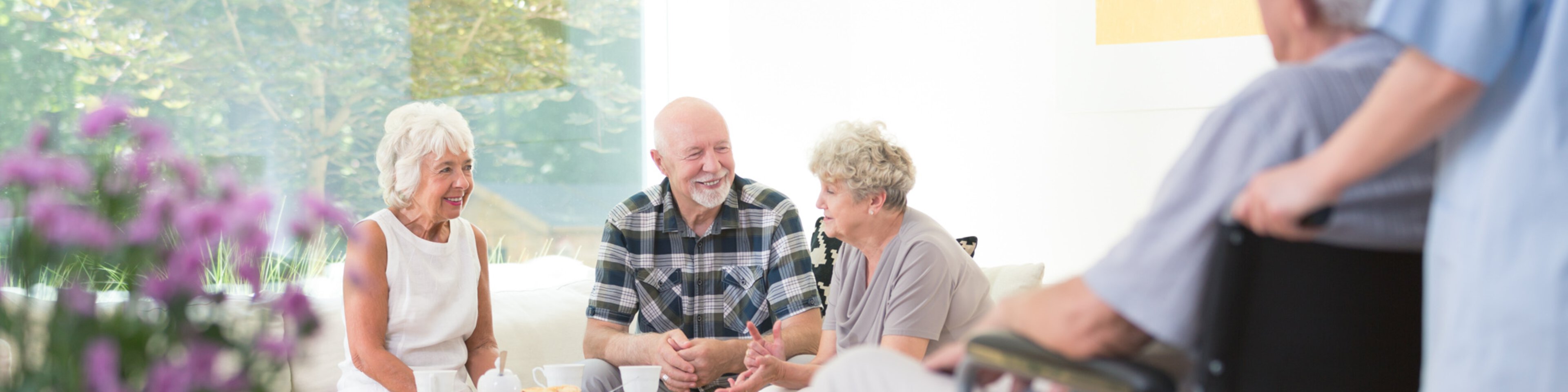 Senioren in einem Altenheim | © Photographee.eu - Shutterstock